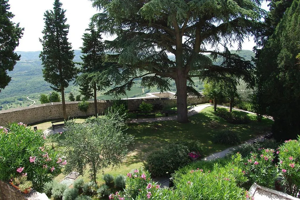 Boutique Hotel Kastel Motovun 3*,